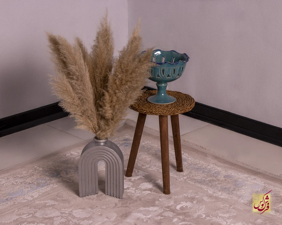 فرش وینتیج ۳۰۲۱ نسکافه‌ای کرم حاشیه آبی